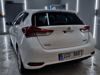 Toyota Auris foto 3