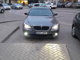 BMW 5 Series foto 4