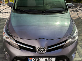 Toyota Verso foto 2