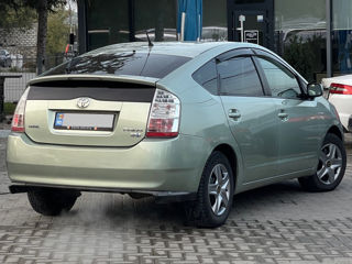 Toyota Prius foto 3