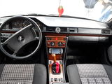 Mercedes Series (W124) foto 4