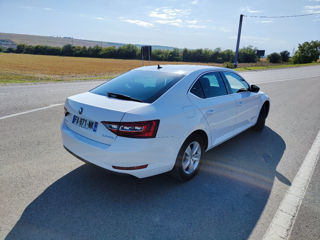 Skoda Superb foto 3