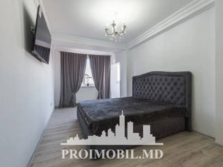 Apartament cu 3 camere, 94 m², Centru, Chișinău foto 1