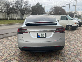 Tesla Model X foto 4