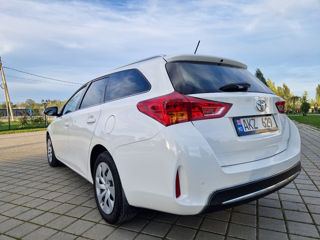 Toyota Auris foto 4