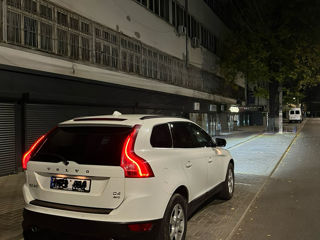 Volvo XC60 foto 3