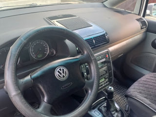 Volkswagen Sharan foto 7