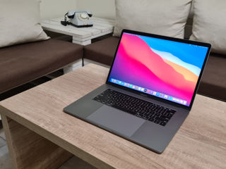 Macbook Pro 15 2018 (i7 12x 4.10Ghz, 32Gb, 256Gb, Radeon Pro 455 4Gb)