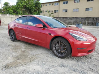 Tesla Model 3 foto 3