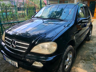 Mercedes M-Class foto 2