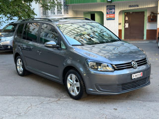 Volkswagen Touran foto 4