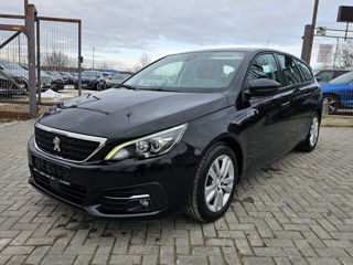 Peugeot 308 foto 1