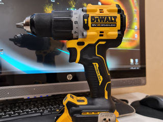 Компактный Ударный Шуруповерт DeWALT DCD805