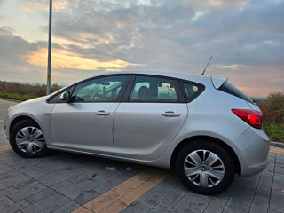 Opel Astra foto 2