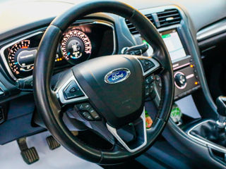 Ford Mondeo foto 6