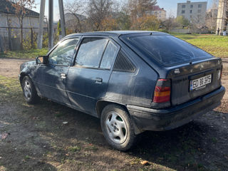 Opel Kadett foto 4