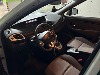 Renault Grand Scenic foto 4