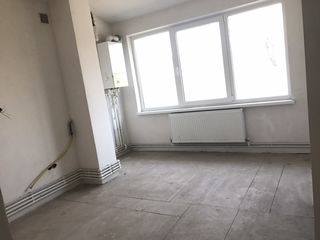 Riscanovca apartament varianta albă vind sau skimb pe auto plus bani de la dumneavoastră. foto 4