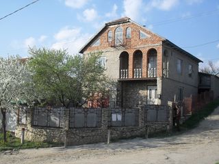 Чадыр-Лунга - продается незавершенный 2х-этажный дом foto 1