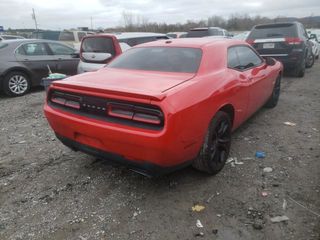 Dodge Challenger foto 4