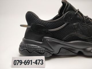 Adidas ozweego all Black foto 9