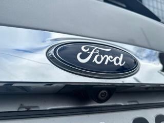 Ford Escape foto 9