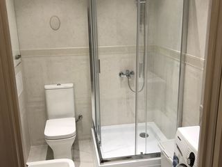 Chirie apartament confortabil cu o suprafață de 65 mp, amplasat foarte reușit în sectorul Centru foto 2