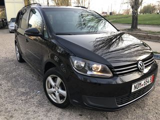 Volkswagen Touran foto 10