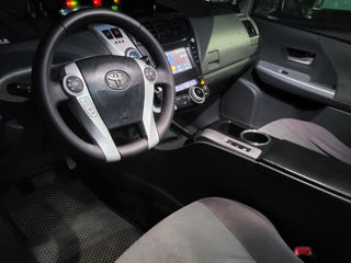 Toyota Prius + foto 5