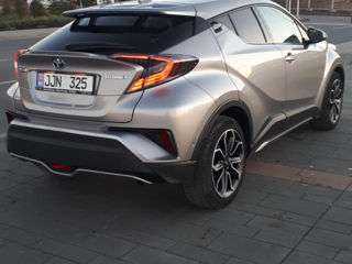 Toyota C-HR foto 4