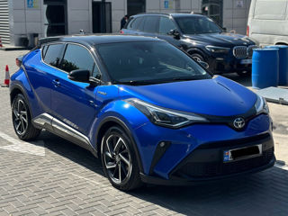 Toyota C-HR foto 2