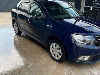 Dacia Logan foto 2