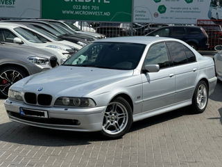 BMW 5 Series foto 1