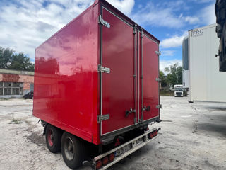 Fliegl remorcă izoterma  3500 kg foto 0