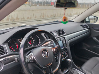 Volkswagen Passat CC foto 2