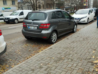 Mercedes B-Class foto 3