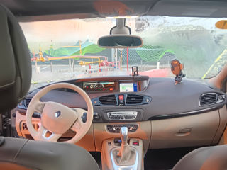 Renault Grand Scenic foto 2