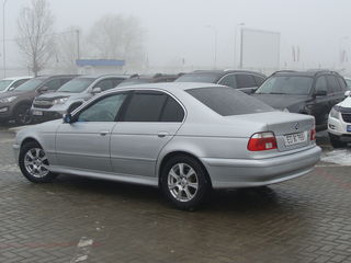 BMW 5 Series foto 3