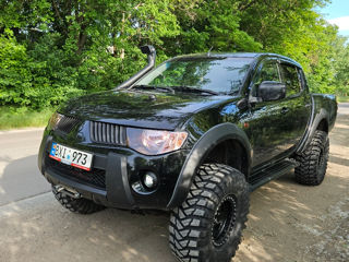 Mitsubishi L200 foto 7