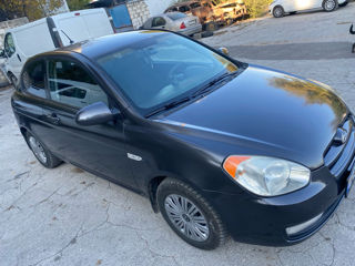 Hyundai Accent foto 3