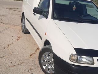 Volkswagen Caddy foto 2