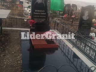 Atenție!monument din granit negru 4500 lei. foto 2