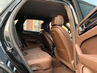 Porsche Cayenne foto 8