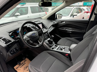 Ford Kuga foto 8