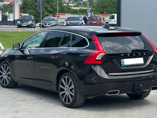Volvo V60 фото 1