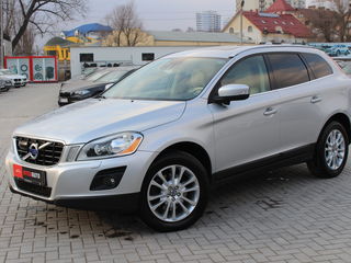 Volvo XC60 foto 1