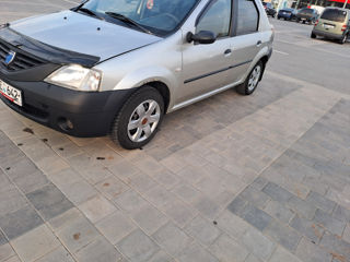 Dacia Logan foto 9