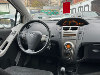 Toyota Yaris foto 5