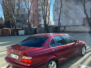 BMW 3 Series foto 5