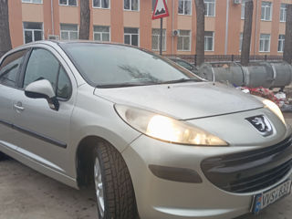 Peugeot 207 foto 6